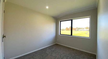 Near New Townhouse - Photo 4