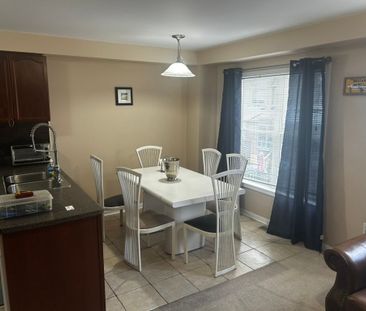 For Lease - 3086 Stornoway Circle Unit# 200, Oakville, Ontario - Photo 3