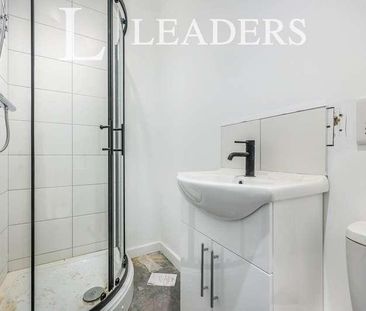 Queens Road, Portsmouth, PO2 - Photo 3