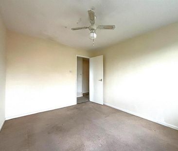 2 bedroom end of terrace house to rent - Photo 3