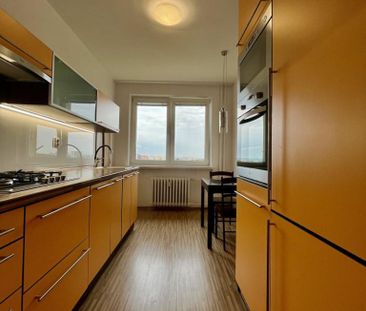 Pronájem bytu 2+1 57 m2 - Fotografie 4