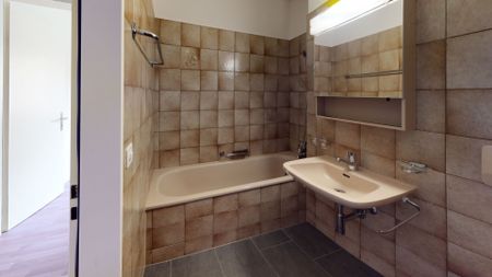 Schöne Single-Wohnung mit grossem Balkon - Photo 4