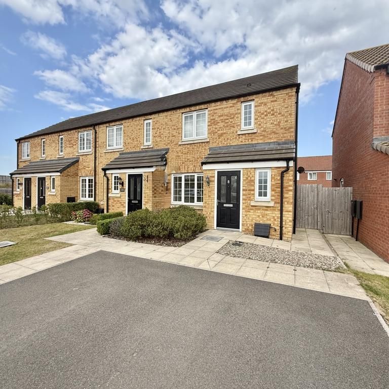 3 bedroom semi-detached house to rent - Photo 1