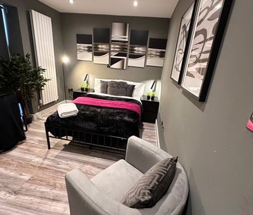 4 Bed Semi-Detached House, Runnelfield, HA1 - Photo 6