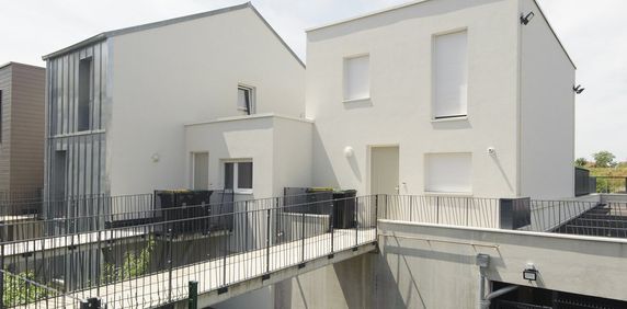 À CHARLEVILLE MEZIERES - Photo 2