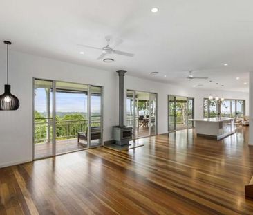 Private Hinterland Retreat with Elevated Views - Photo 3