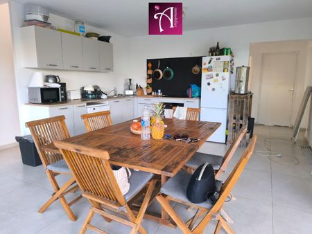 Location Maison 6 pièces 124m² PETIT BOURG 97170 - Photo 3