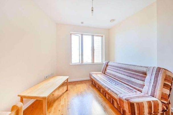 Luminosity Court, Ealing, W13 - Photo 1