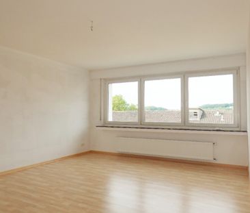 Gepflegte Drei-Zimmerwohnung mit modernem Duschbad und Balkon - Foto 6