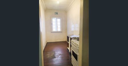 Studio Apartment - Partly Furnished - Photo 3