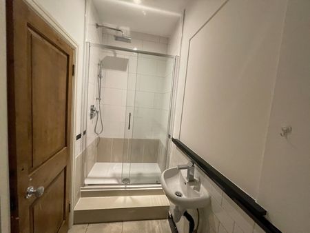 Room in a Shared Flat, High Road, NW10 - Photo 5