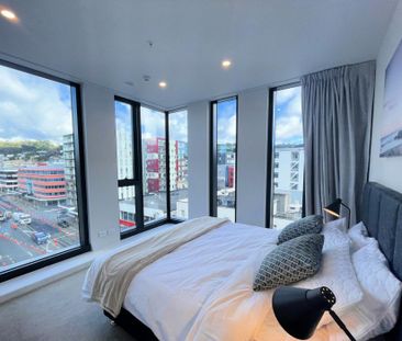 Two bedroom, two bathroom penthouse corner apartment - Photo 6