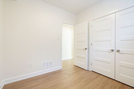 For Lease - 956 Fisher Avenue Unit# C, Carlington - Central Park, Ontario - Photo 2