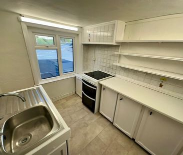 B4347 From Springetts Lane To A465, Ewyas Harold - Photo 5