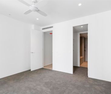 Deposit Taken - Spacious 3 Bedrooms in the Heart of Bondi - Photo 6