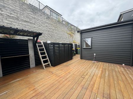 Modern, Light-Filled Family Home in Prime Long Bay Location - Photo 4
