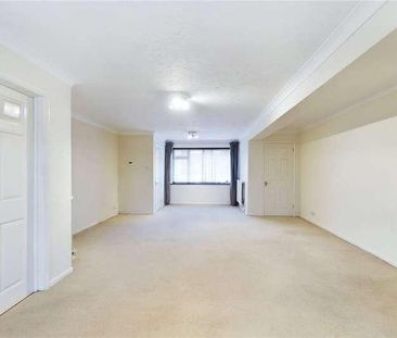 Askew Drive, Spencers Wood, Reading, Berkshire, RG7 - Photo 2