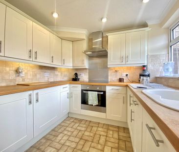 3 bedroom semi-detached house to rent - Photo 5
