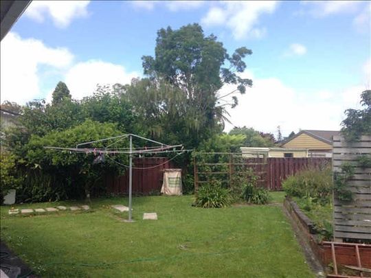 Looking for a cozy, easygoing spot to call home in Hillcrest, Hamilton? - Photo 1