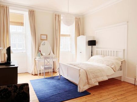 2 Bed Flat, St Mary's, EH1 - Photo 3