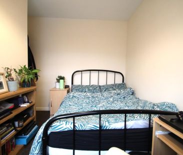 5 bedroom semi-detached house to rent - Photo 6