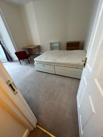 6 Bed Flat, Fremantle Road, BS6 - Photo 5