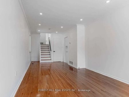 80 Belgravia Avenue #A - Photo 2