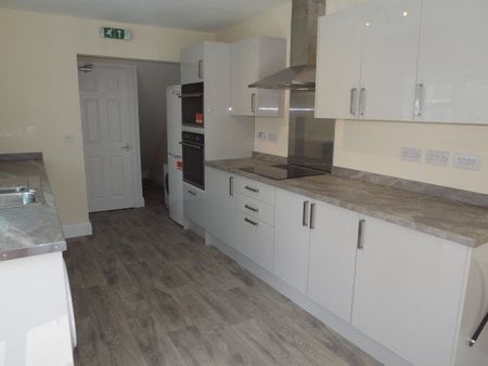 Gloucester Road, Horfield - Photo 3