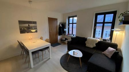 <b>Centralt beliggende 3-værelses lejlighed – ideel som delelejlighed</b> - Photo 2
