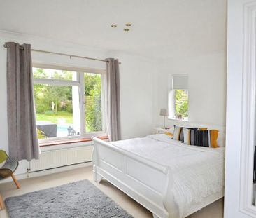 2 bedroom detached bungalow to rent - Photo 3