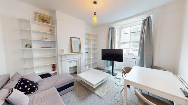 5 bedroom terraced house to rent - Photo 1