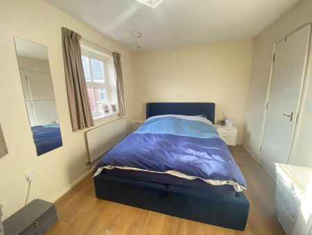 2 bedroom terraced house to rent - Photo 4