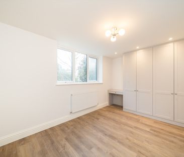 Levana Close, SW19, London - Photo 2