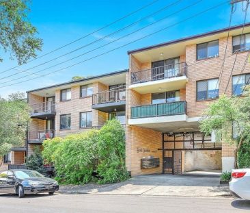 Sophisticated and Stylish One Bedroom Apartment - Photo 4