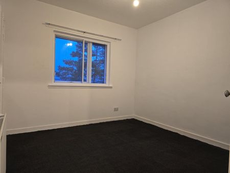 2 Bed Flat, Sandaig Road, G33 - Photo 5