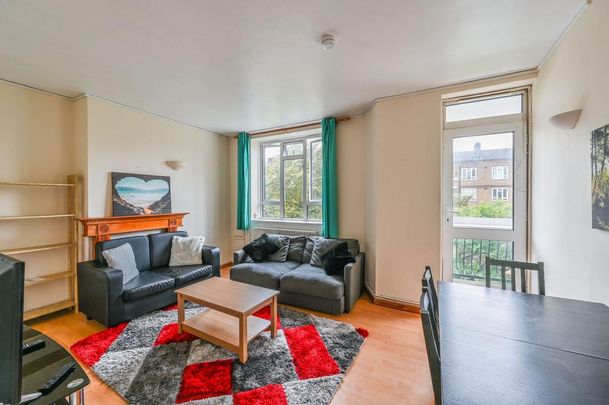 4 bedroom maisonette to rent - Photo 1