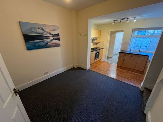 2 bedroom terraced house to rent - Photo 1