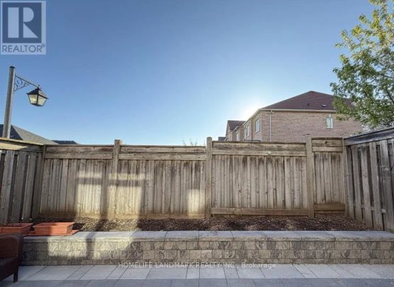 16 GAUGUIN AVENUE - Photo 1