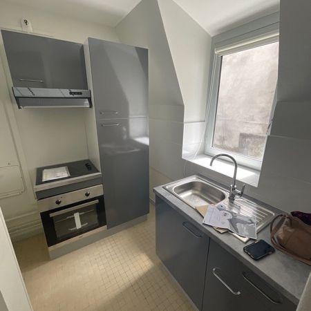 A LOUER - Quartier Montcenoux - T1 de 28.75m² - Photo 3