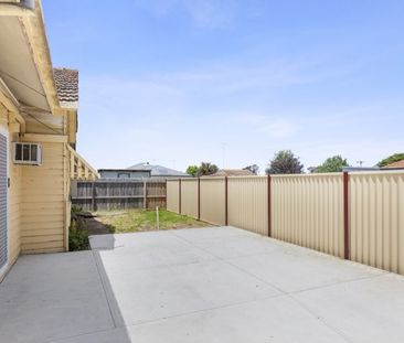 86 St Albans Road, Thomson - Photo 2