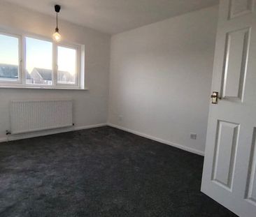 Severn Crescent - Photo 4