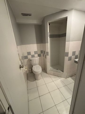 For Lease - 1329 Hazel Mccleary Drive, Oakville, Ontario - Photo 5