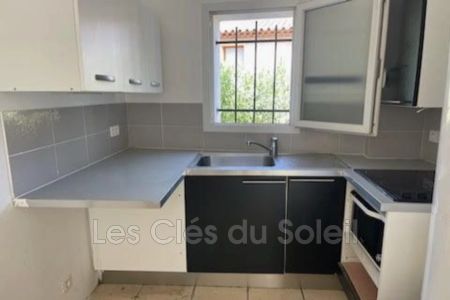 Location appartement 3 pièces 55 m² Sainte-Maxime - Photo 3