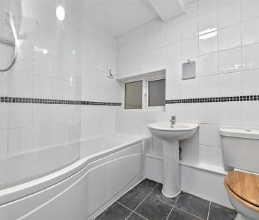 2 bedroom maisonette to rent - Photo 5