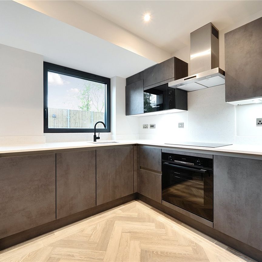 Cockfosters Road, EN4, Barnet - Photo 1