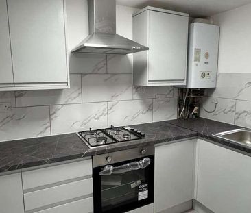 Shepherds Close, Romford, RM6 - Photo 5