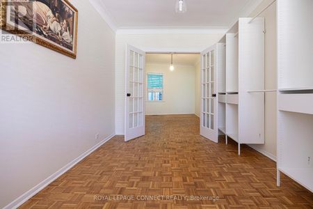 #Main - 246 Niagara Street – Toronto C01, Ontario - Photo 2