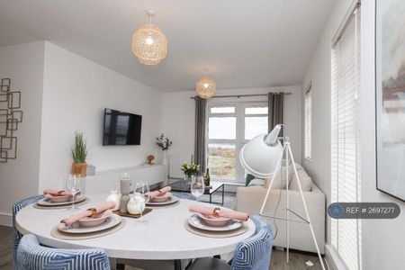 2 bedroom flat to rent - Photo 5