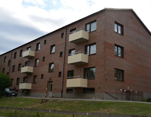 Gyllenstjärnas Väg 14 A - Foto 1