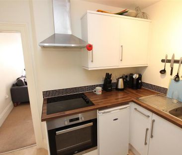 1 bedroom apartment to rent - Photo 4